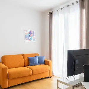 Apartamento Joivy Sunny 1-bed Flat With Balcony, Milão
