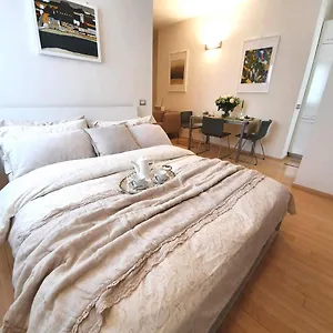 Apartamento Corso Vercelli, Milão